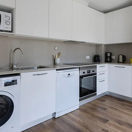 3bdr In Graca By Lovelystay Lisboa