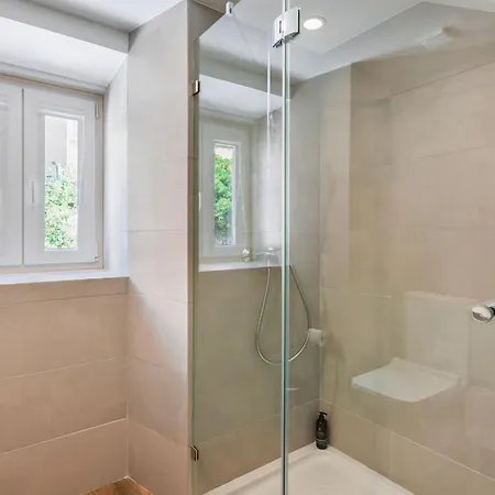 3bdr In Graca By Lovelystay Lisboa