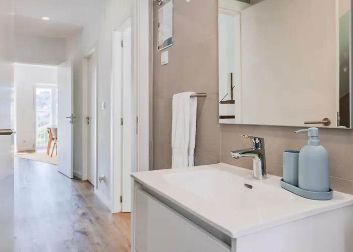 3bdr In Graca By Lovelystay 아파트