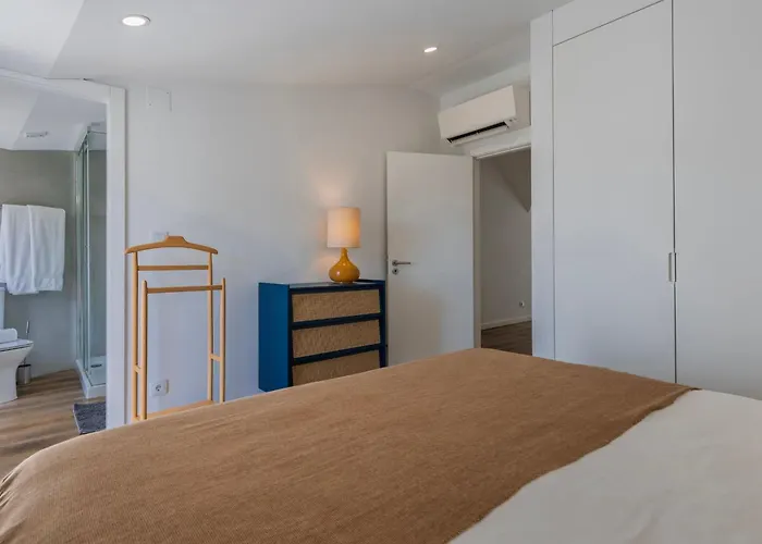 3bdr In Graca By Lovelystay 아파트 *